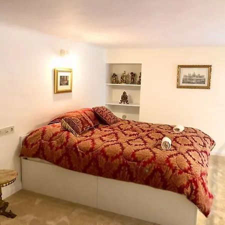 & Danube View * Budapest