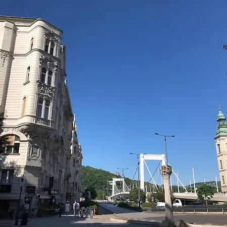 & Danube View Budapešť