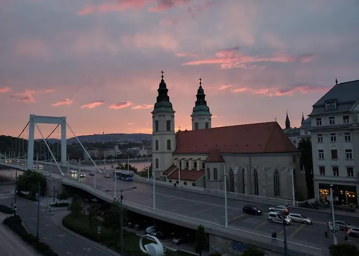 & Danube View Apartamento